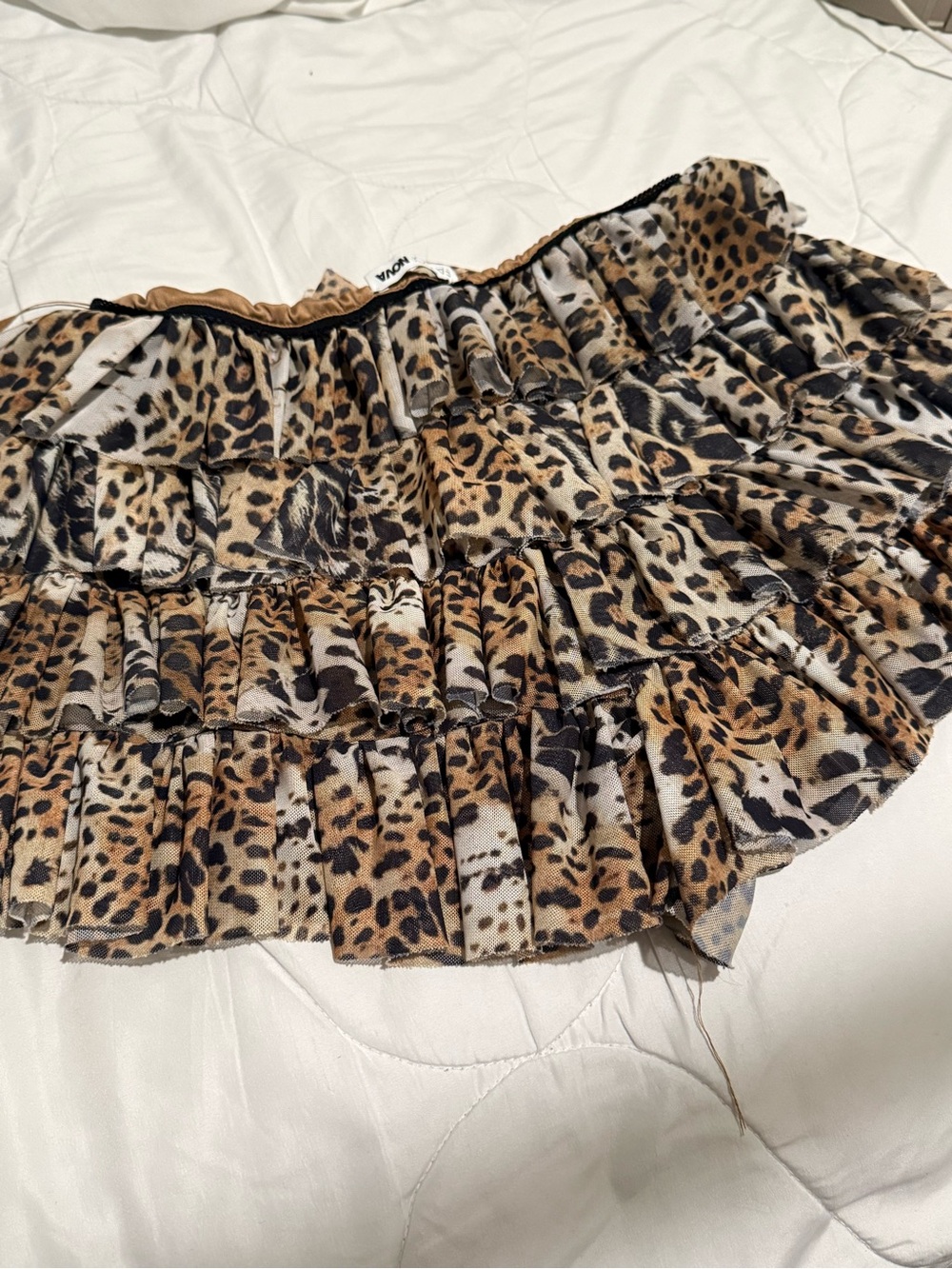 Leopard Print Ruffle bloomer shorts - Picture 3 of 5
